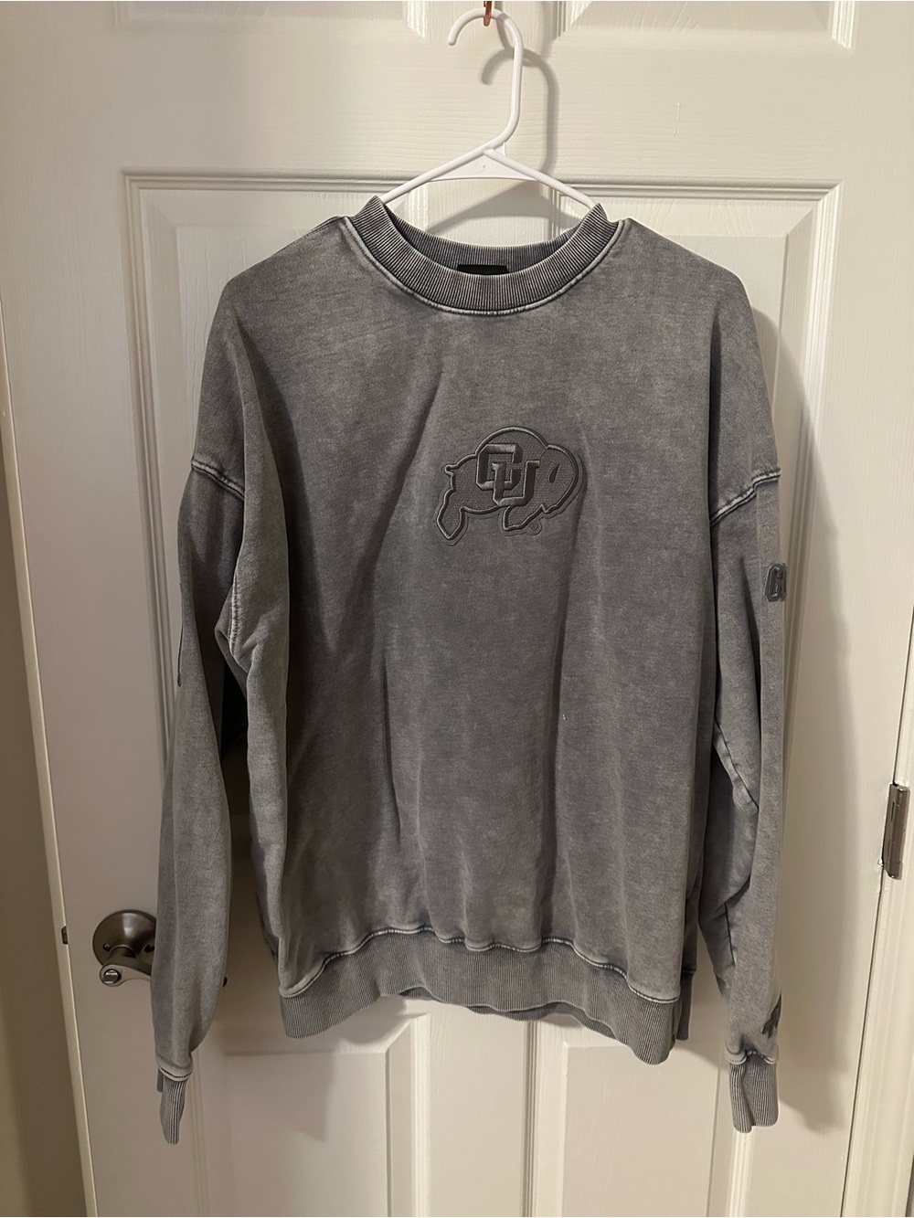 CU Buffalo Logo Washed Gray Crewneck Sweatshirt - Men